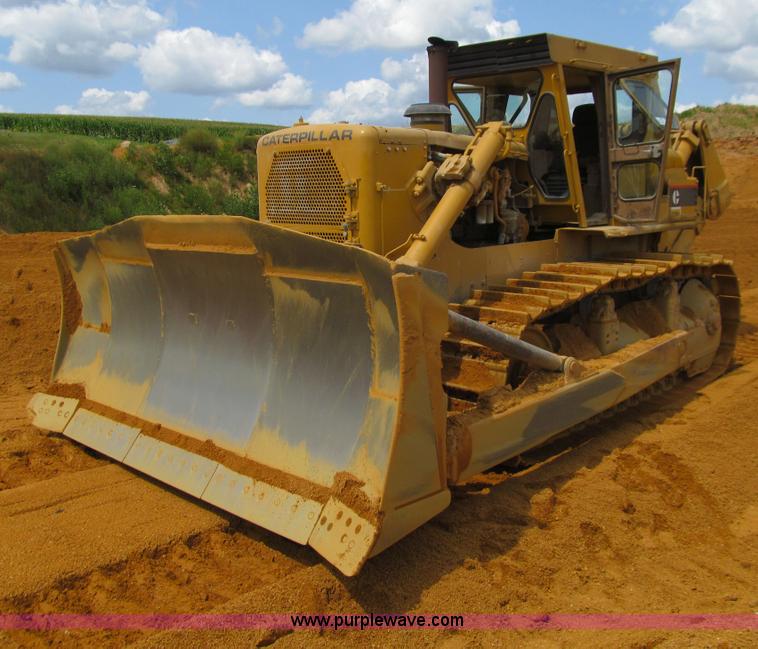 image for item E4967 1977 Caterpillar D9H dozer