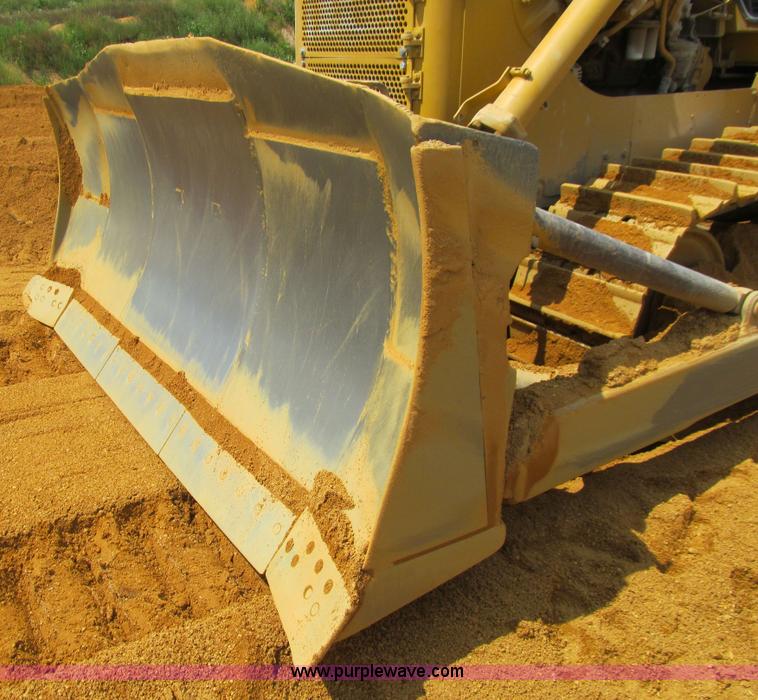 image for item E4967 1977 Caterpillar D9H dozer