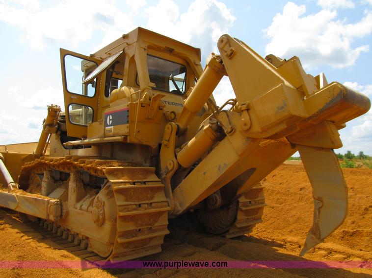 image for item E4967 1977 Caterpillar D9H dozer