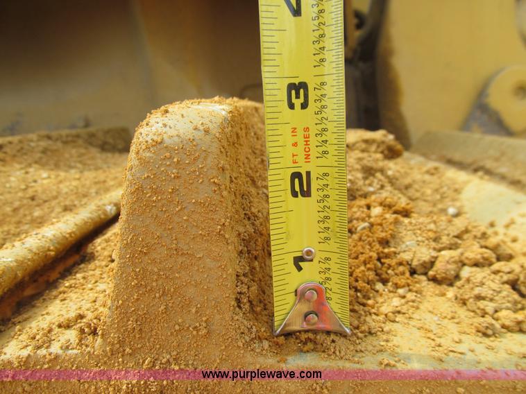 image for item E4967 1977 Caterpillar D9H dozer