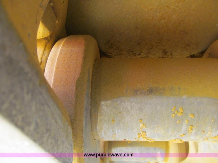 image for item E4967 1977 Caterpillar D9H dozer