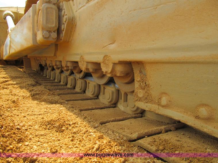 image for item E4967 1977 Caterpillar D9H dozer