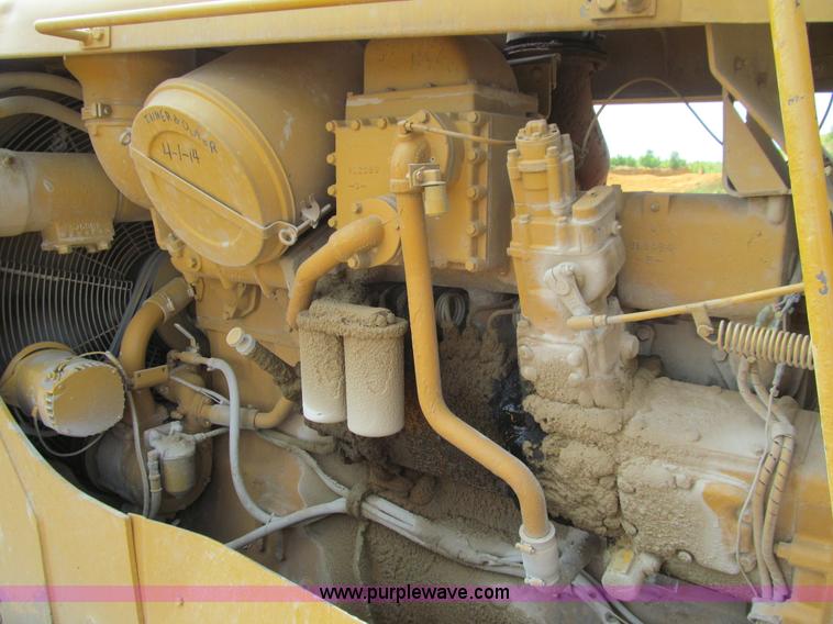 image for item E4967 1977 Caterpillar D9H dozer