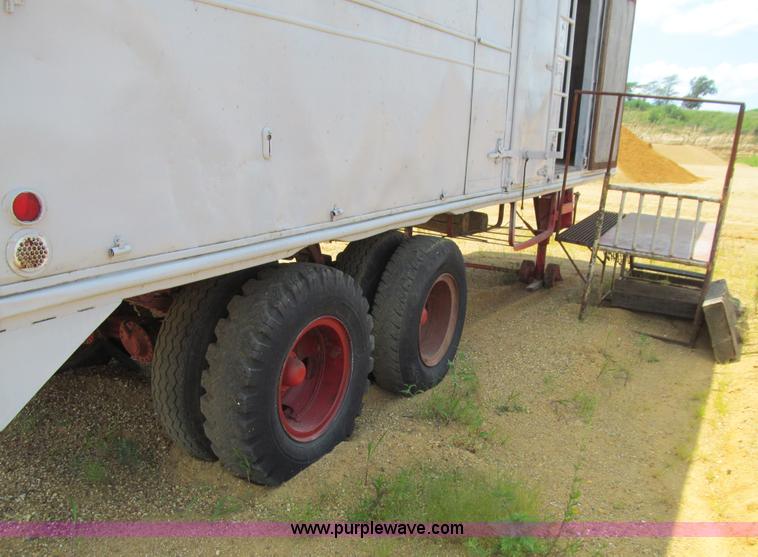 image for item E4972 Bemac generator