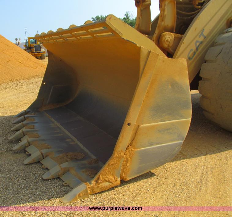 image for item E4973 1979 Caterpillar 988B wheel loader