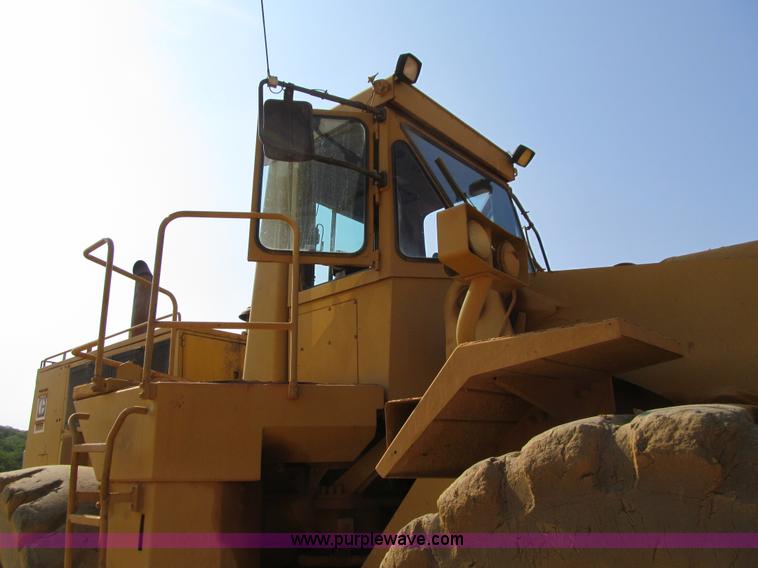 image for item E4973 1979 Caterpillar 988B wheel loader