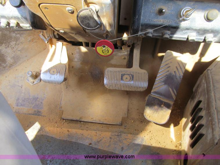 image for item E4973 1979 Caterpillar 988B wheel loader