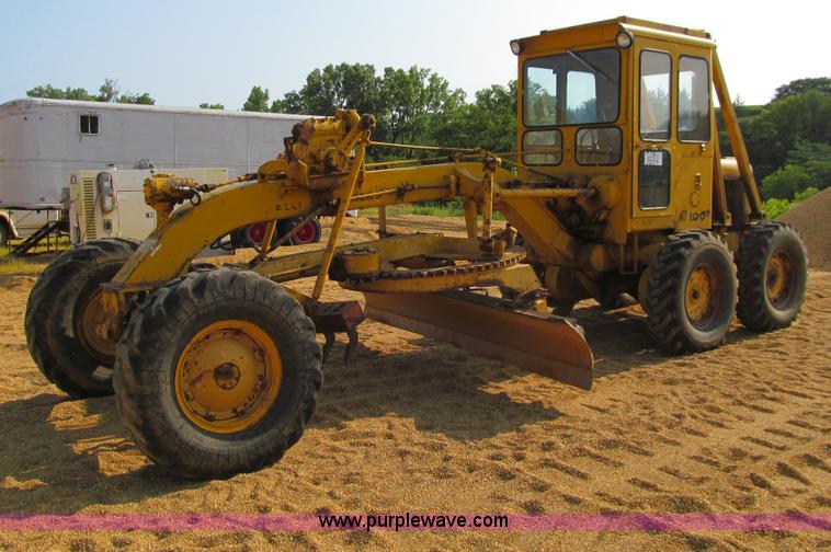 image for item E4974 1966 Allis-Chalmers M100B motor grader