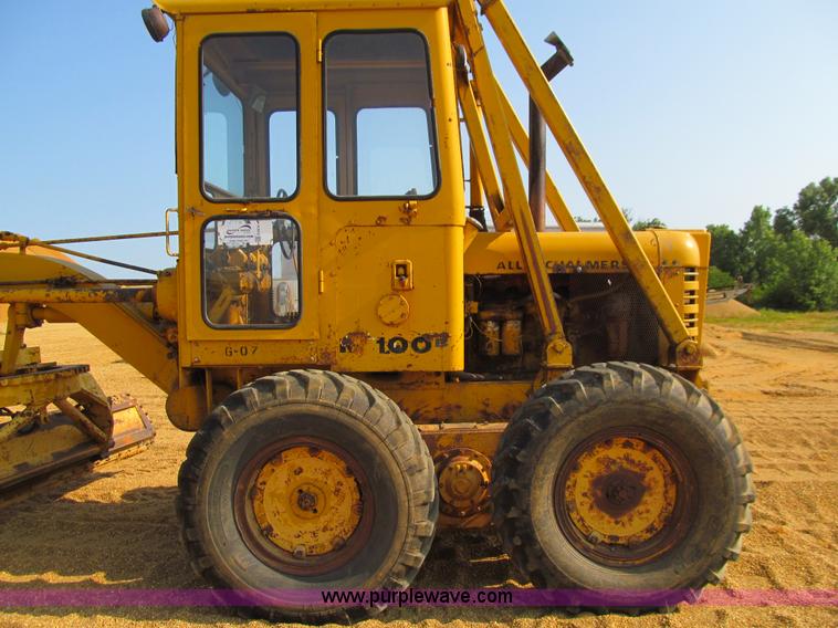 image for item E4974 1966 Allis-Chalmers M100B motor grader