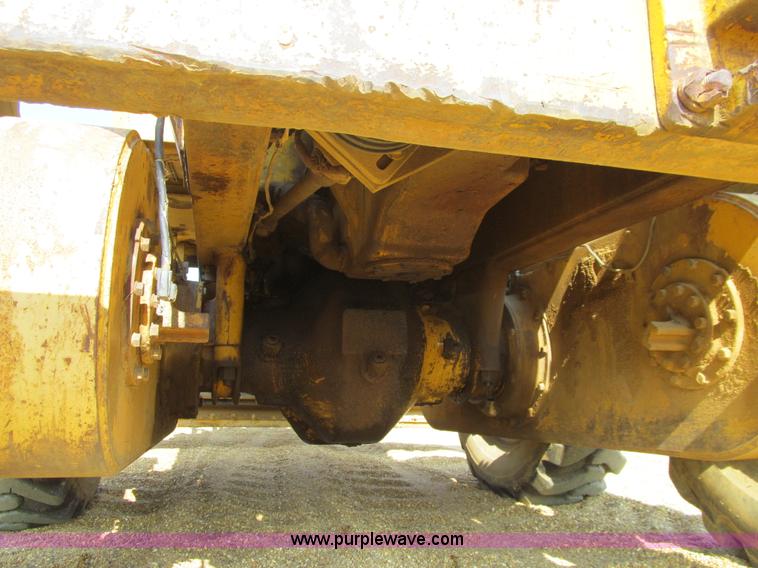 image for item E4974 1966 Allis-Chalmers M100B motor grader