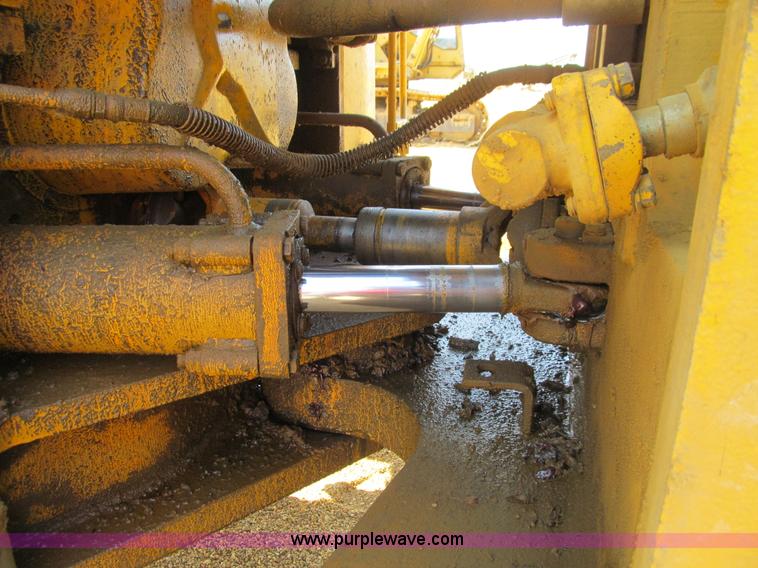 image for item E4975 1978 Michigan 275B wheel loader