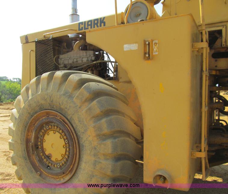 image for item E4975 1978 Michigan 275B wheel loader