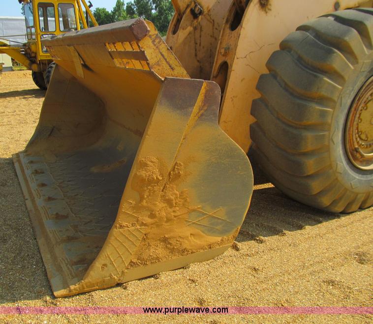 image for item E4975 1978 Michigan 275B wheel loader