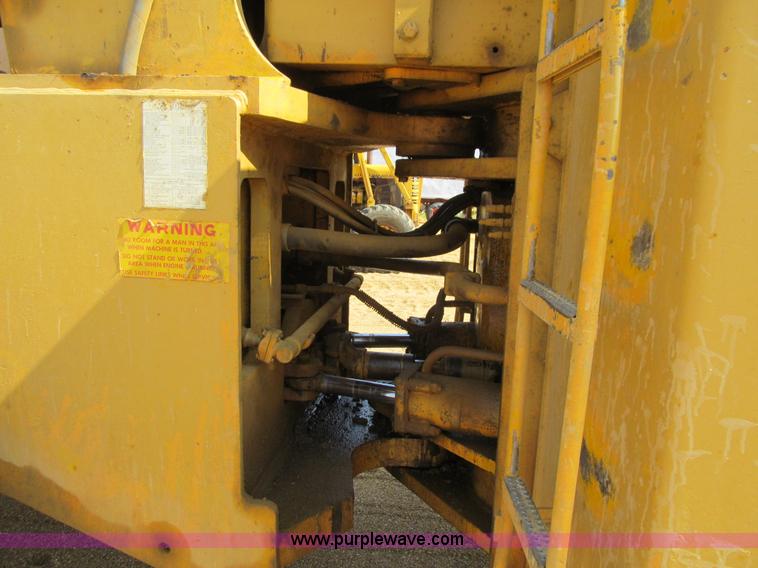 image for item E4975 1978 Michigan 275B wheel loader