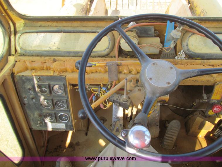 image for item E4975 1978 Michigan 275B wheel loader