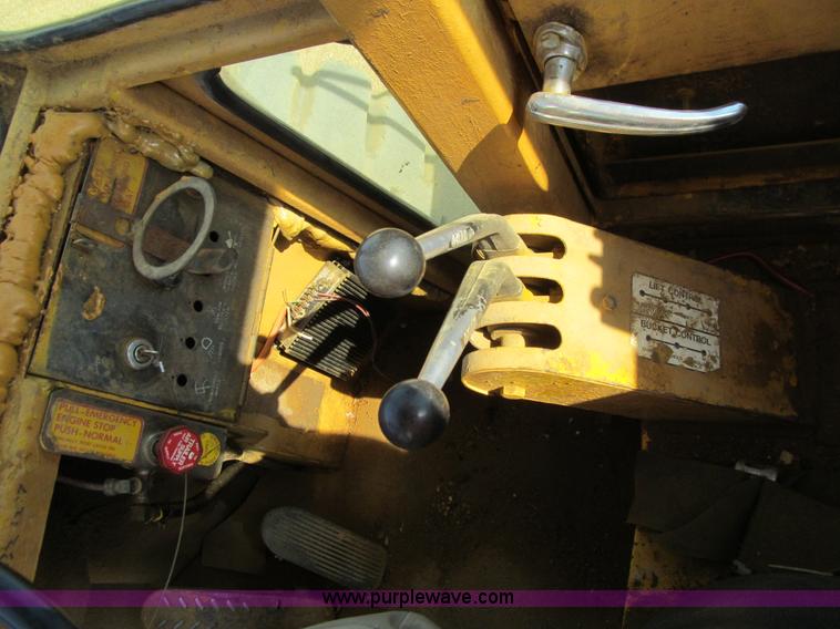 image for item E4975 1978 Michigan 275B wheel loader