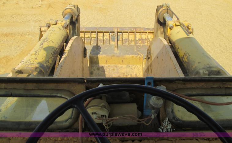 image for item E4975 1978 Michigan 275B wheel loader