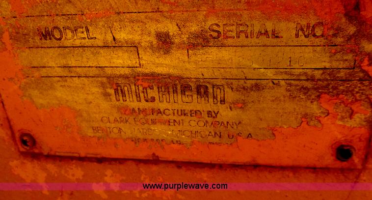 image for item E4975 1978 Michigan 275B wheel loader