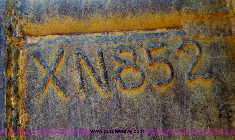 image for item E4976 1980 Caterpillar 235 excavator