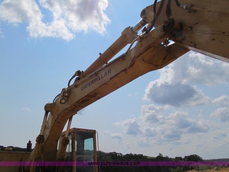 image for item E4976 1980 Caterpillar 235 excavator