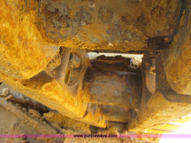 image for item E4976 1980 Caterpillar 235 excavator