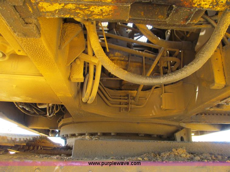 image for item E4976 1980 Caterpillar 235 excavator