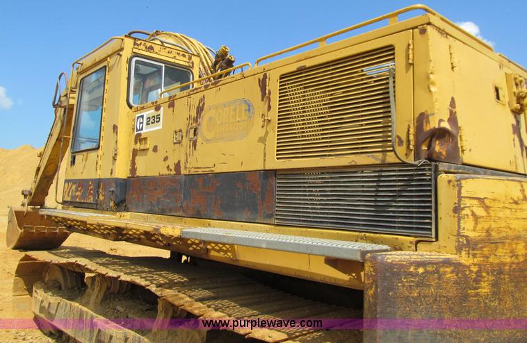 image for item E4976 1980 Caterpillar 235 excavator