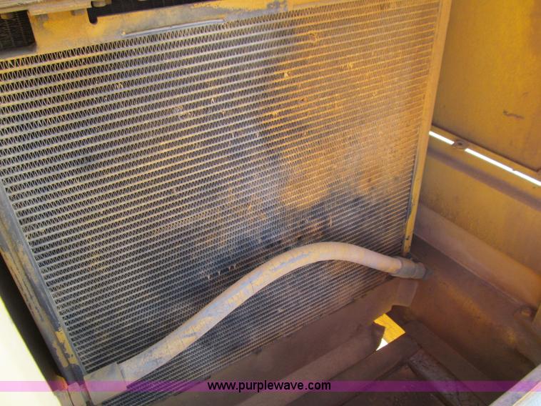 image for item E4976 1980 Caterpillar 235 excavator