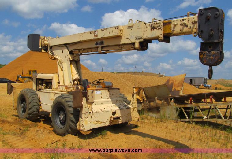 image for item E4978 1976 Galion 150A rough terrain crane