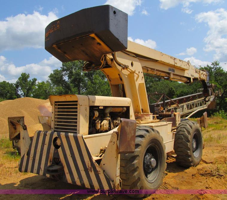 image for item E4978 1976 Galion 150A rough terrain crane