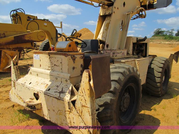 image for item E4978 1976 Galion 150A rough terrain crane