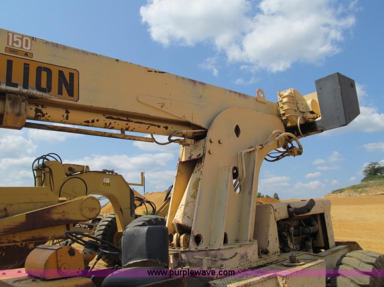 image for item E4978 1976 Galion 150A rough terrain crane