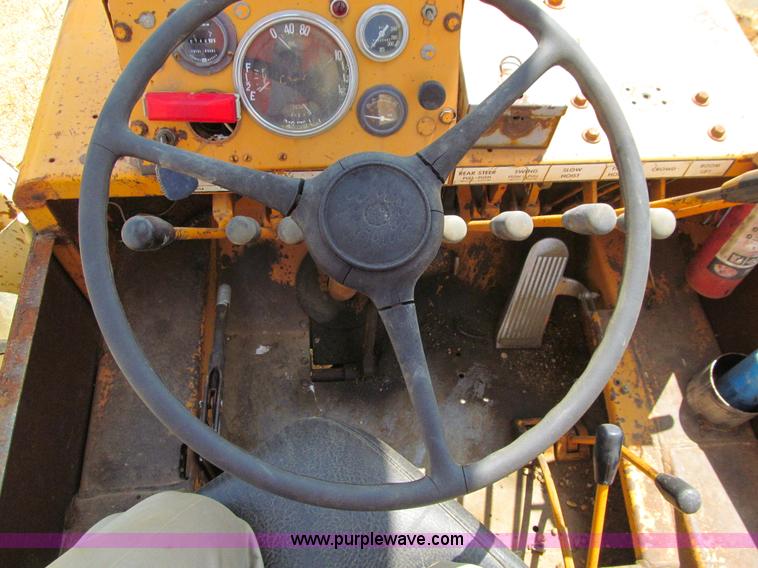 image for item E4978 1976 Galion 150A rough terrain crane