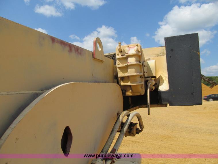 image for item E4978 1976 Galion 150A rough terrain crane