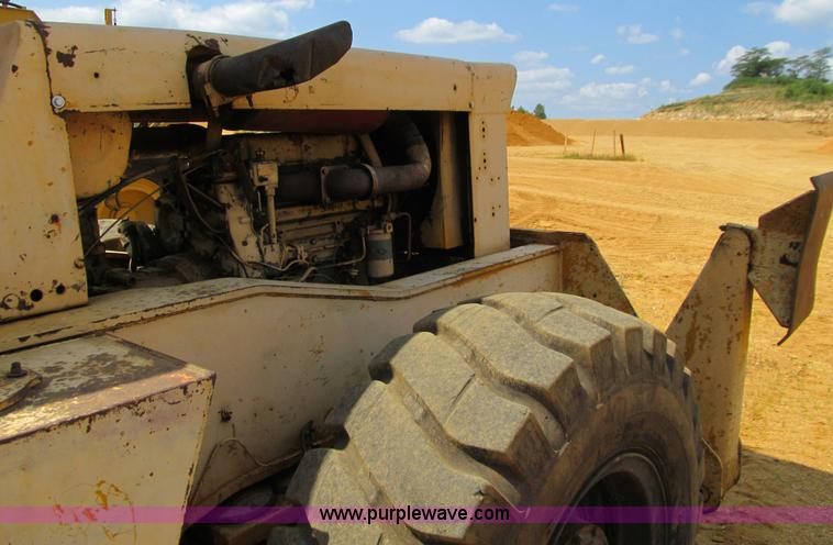 image for item E4978 1976 Galion 150A rough terrain crane