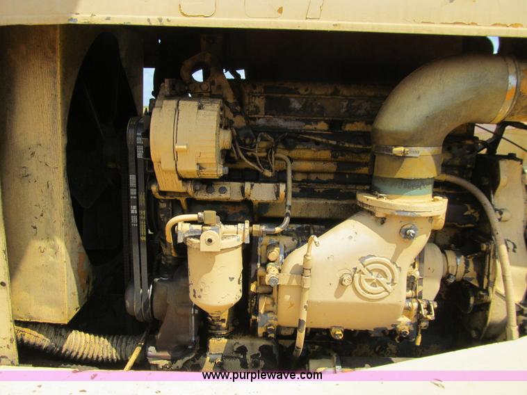 image for item E4978 1976 Galion 150A rough terrain crane