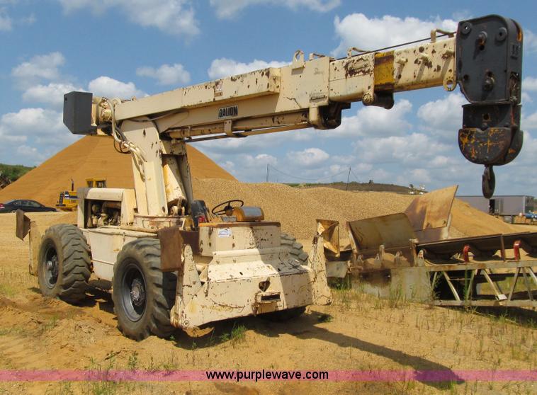 image for item E4978 1976 Galion 150A rough terrain crane
