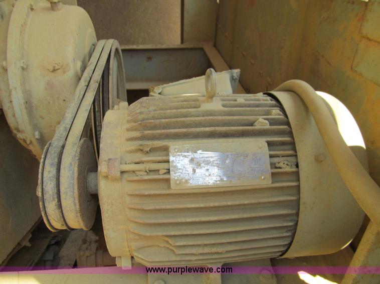 image for item E4979 Custom built portable vibratory feeder