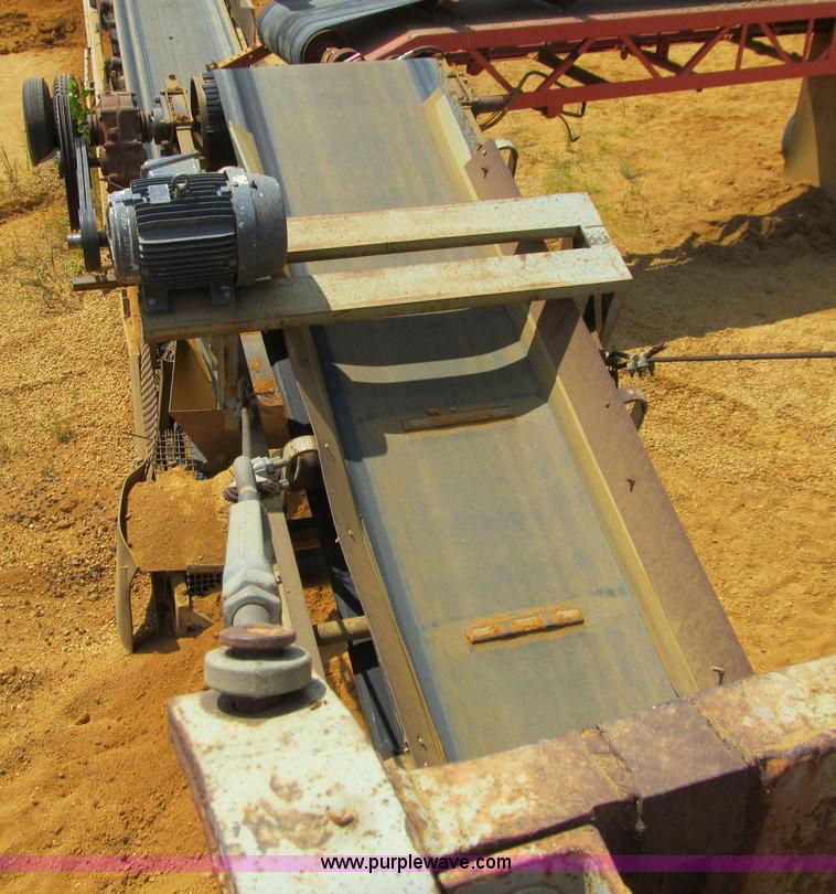 image for item E4980 Universal 880 Super G 4300 portable jaw/roll crushing plant