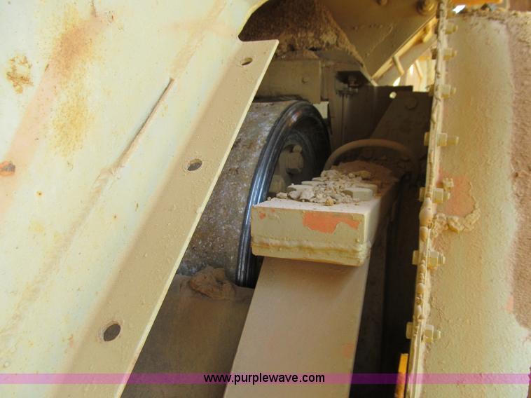 image for item E4980 Universal 880 Super G 4300 portable jaw/roll crushing plant