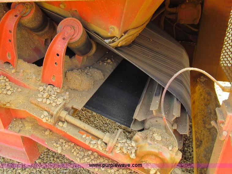 image for item E4982 Finlay 390 hydrascreen 5' x 12' two-deck portable screening plant