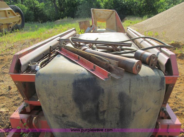 image for item E4982 Finlay 390 hydrascreen 5' x 12' two-deck portable screening plant