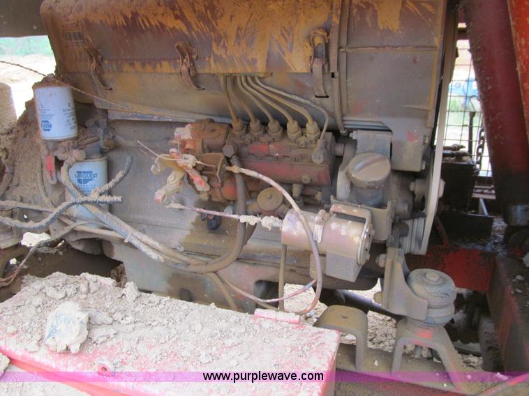 image for item E4982 Finlay 390 hydrascreen 5' x 12' two-deck portable screening plant