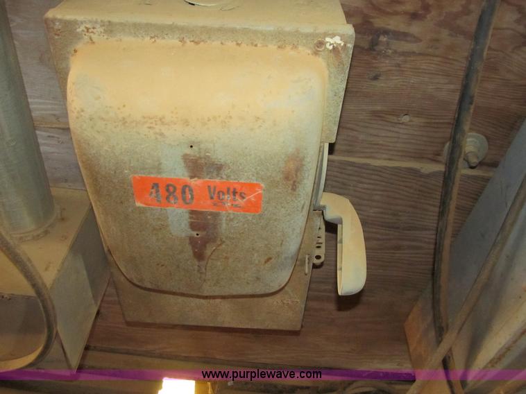 image for item E4983 Kato 200 kW generator