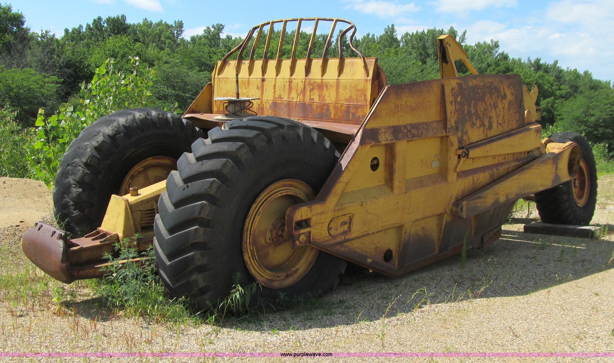 Caterpillar 491 cable pull scraper in Bayard, IA Item E4939 sold