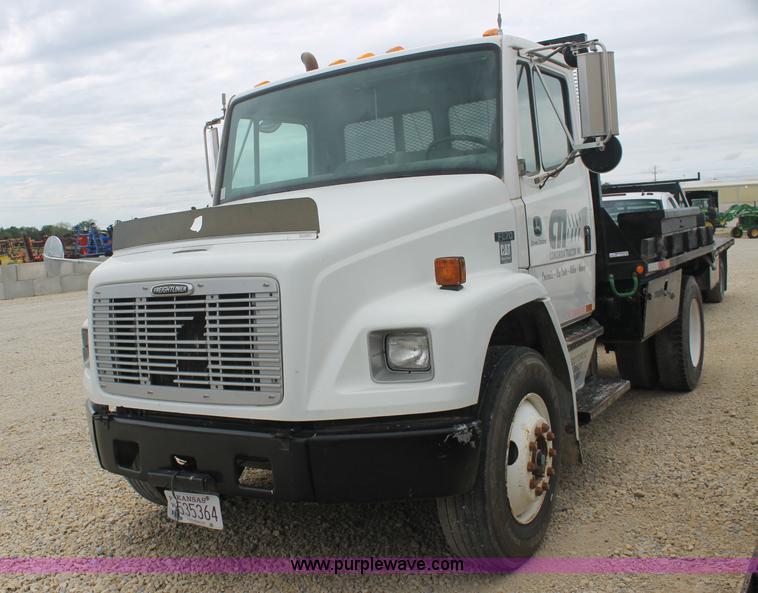 image for item AJ9378 1997 Freightliner FL70 flatbed truck