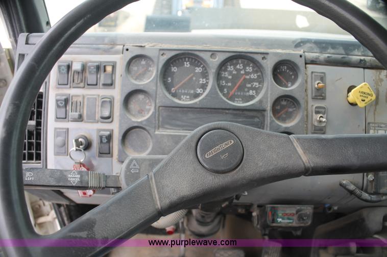 image for item AJ9378 1997 Freightliner FL70 flatbed truck