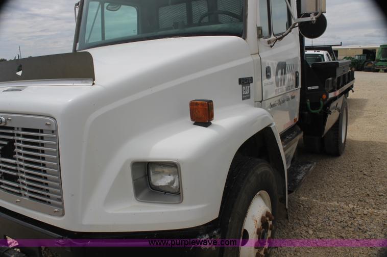 image for item AJ9378 1997 Freightliner FL70 flatbed truck