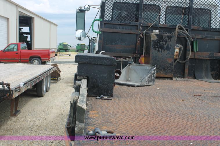 image for item AJ9378 1997 Freightliner FL70 flatbed truck