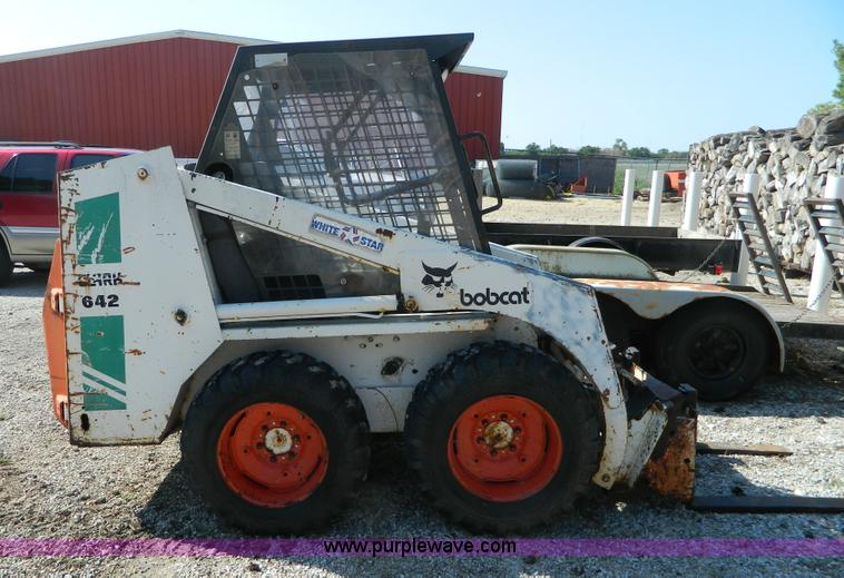 image for item AX9745 1982 Bobcat 642 skid steer